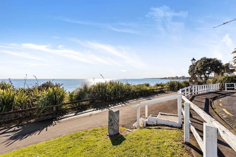 11B Hine Street, New Plymouth, New Plymouth - Carousel 2