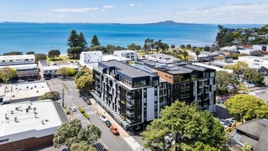 207/4 Bute Road, Browns Bay, Auckland - Carousel 1