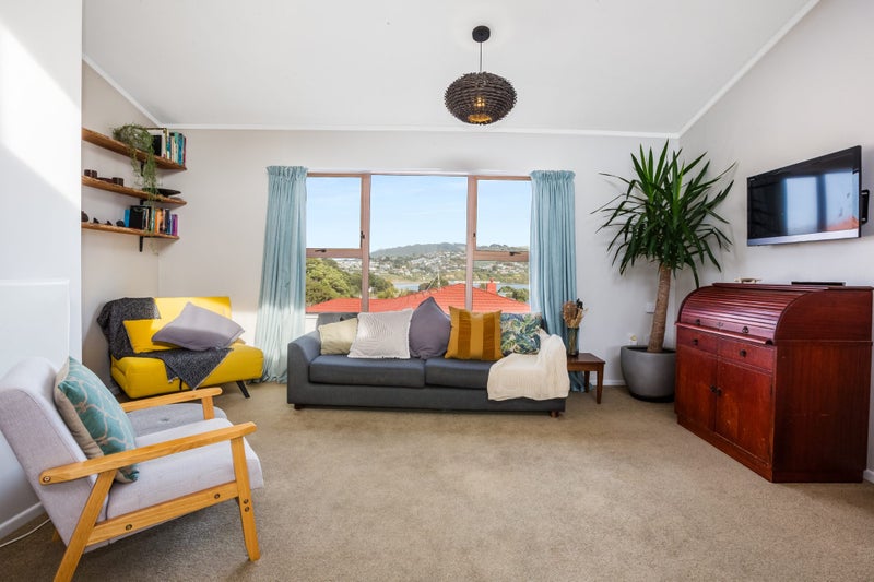 4/22 Richard Street, Titahi Bay, Porirua - Carousel 1