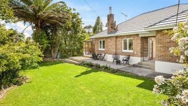 162 Atkinson Road, Titirangi, Auckland - Carousel 1