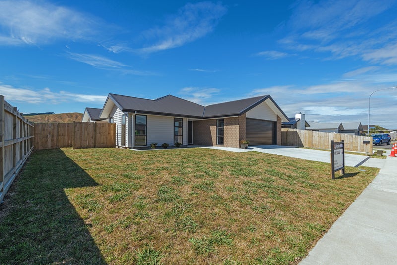 20 Atlantic Drive, Fitzherbert, Palmerston North - Carousel 20