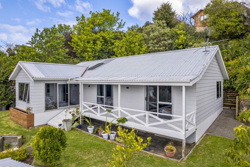 7 Neil Place, Gate Pa, Tauranga - Carousel 1