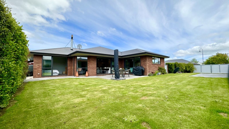 12 Somerset Grove, Allenton, Ashburton - Carousel 1