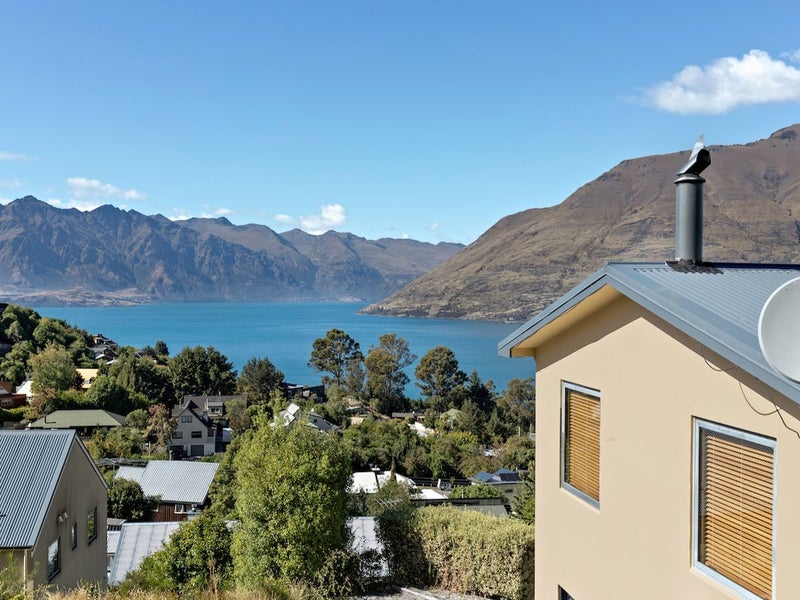 19B Arawata Terrace, Fernhill, Queenstown - Carousel 1