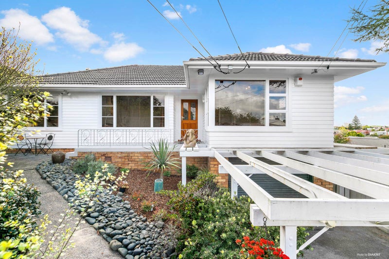 3 Khandallah Place, New Windsor, Auckland - Carousel 2