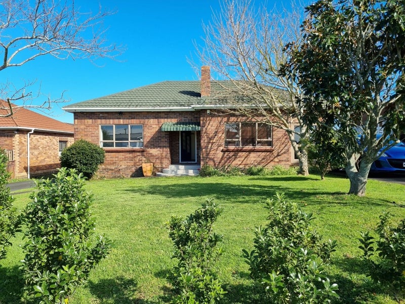 329 Mount Albert Road, Wesley, Auckland - Carousel 1