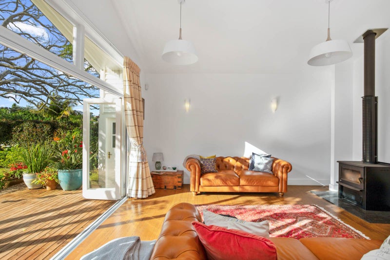 30 Rangipawa Road, One Tree Hill, Auckland - Carousel 2
