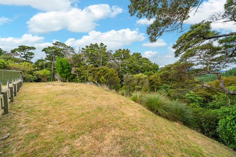 2 ROSEVEARE GR, TE MARUA, UPPER HUTT - Carousel 2