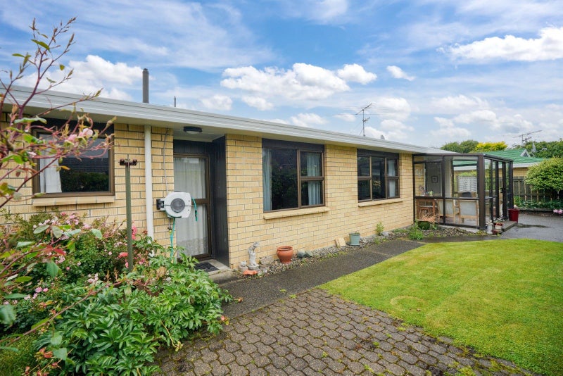 2/17 Dublin Street, Windsor, Invercargill - Carousel 1