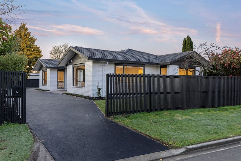 5 Cricklewood Place, Avonhead, Christchurch - Carousel 21
