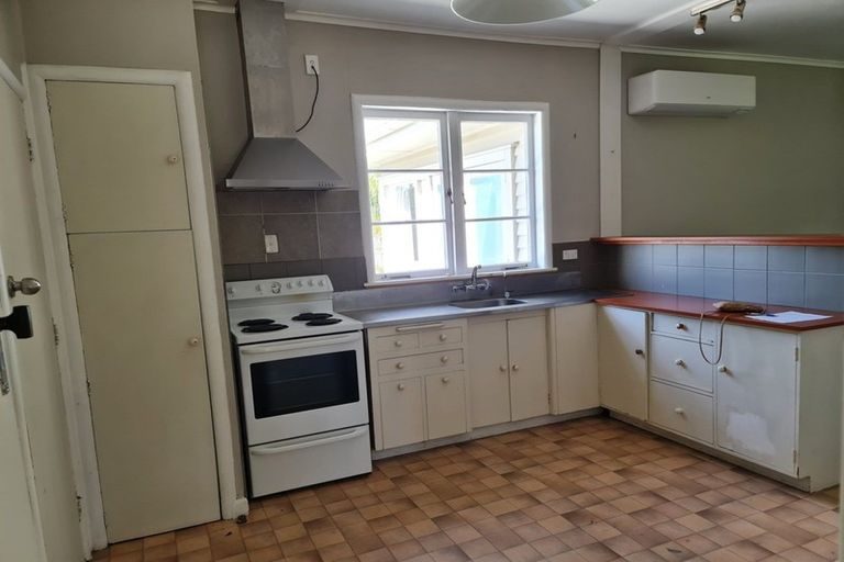 21 Forest Lake Road, Forest Lake, Hamilton - Carousel 2