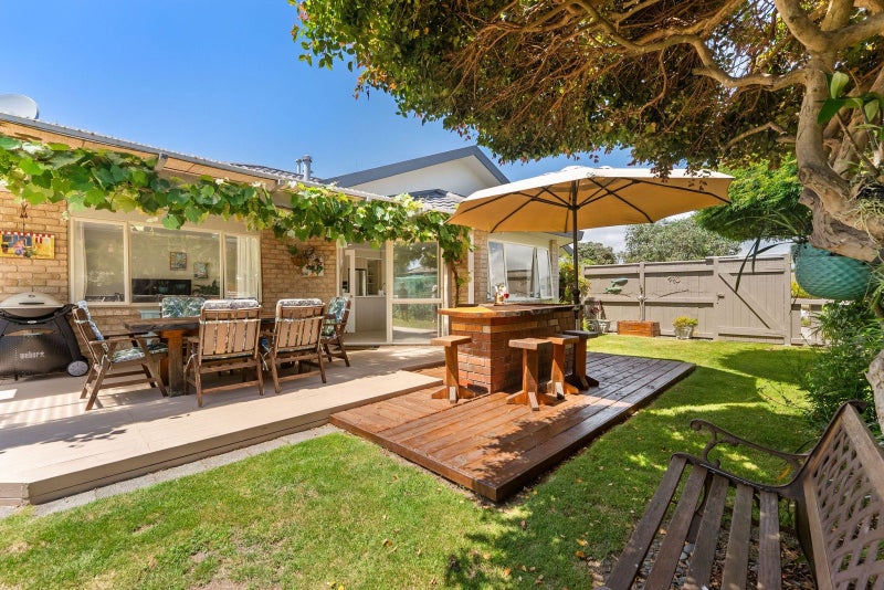 4 Taepa Close, Papamoa Beach, Papamoa - Carousel 2