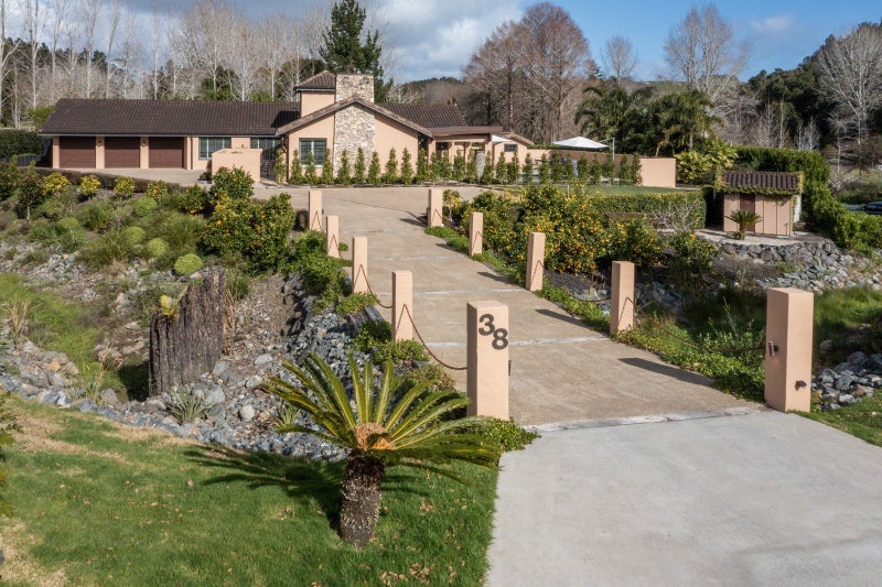 38 Brownhill Road, Manurewa - Carousel 2