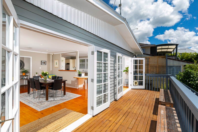 5 Manuwai Road, Torbay, Auckland - Carousel 1