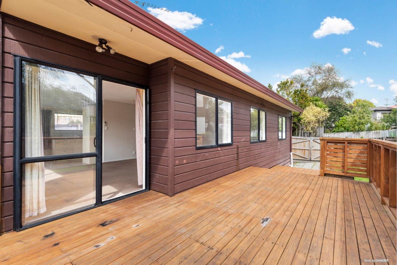 3/7 Duncan Avenue, Te Atatu South, Auckland - Carousel 2
