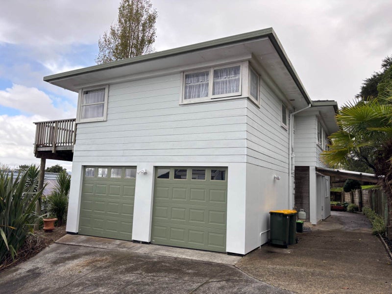 49 Buscomb Avenue, Henderson, Auckland - Carousel 1