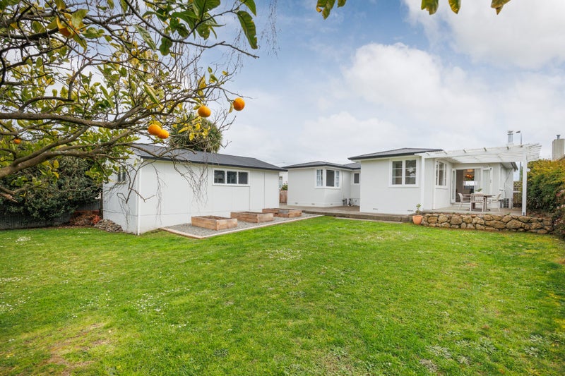 37 Waterloo Crescent, Hokowhitu, Palmerston North - Carousel 1
