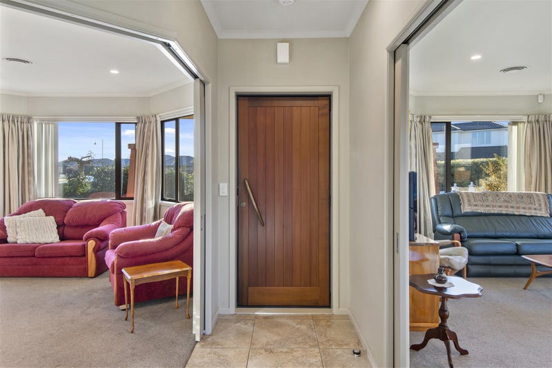 18 Marguerite Place, Aidanfield, Christchurch - Carousel 2