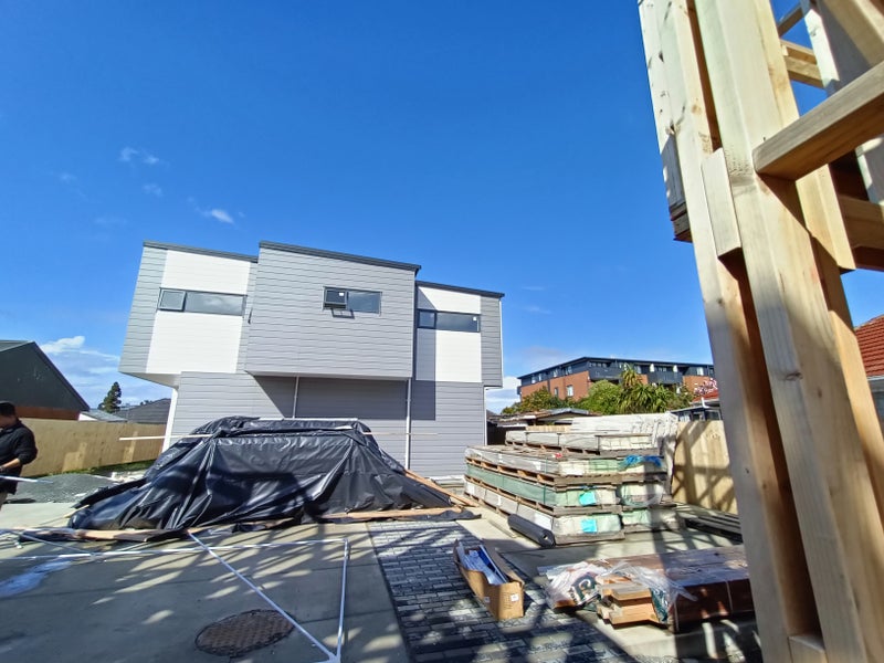 13F Serjeant Street, Henderson, Auckland - Carousel 2