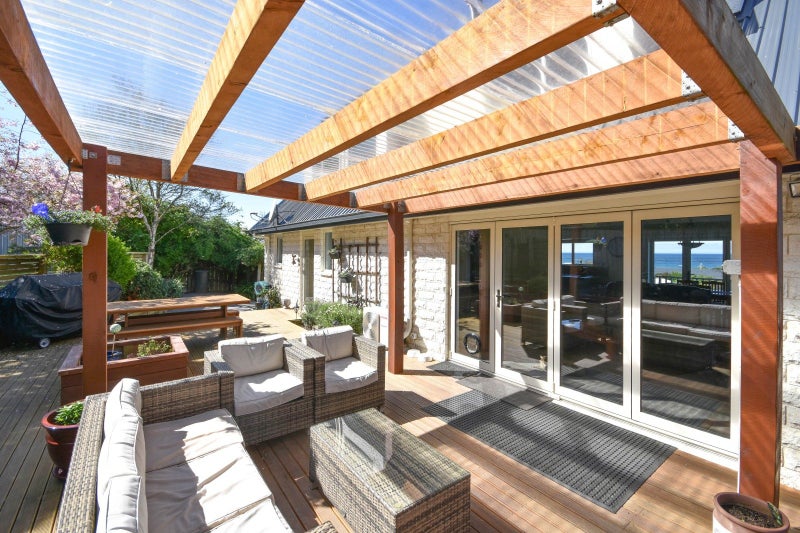 7 Queen Street, Brighton, Dunedin - Carousel 2