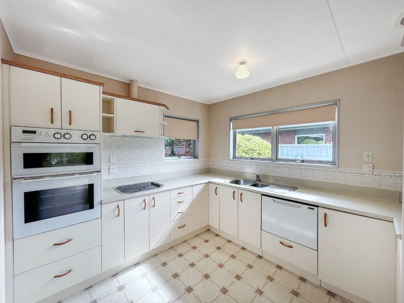 19 Erin Street, Hokowhitu, Palmerston North - Carousel 2