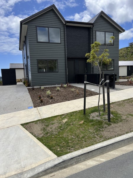 6 Turtleback Avenue, Whitby, Porirua - Carousel 7