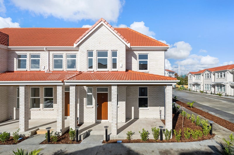 10 Whautapu Court, Avondale, Auckland - Carousel 1