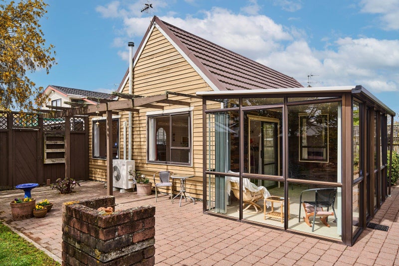 11A Copeland Street, Hutt Central, Lower Hutt - Carousel 1