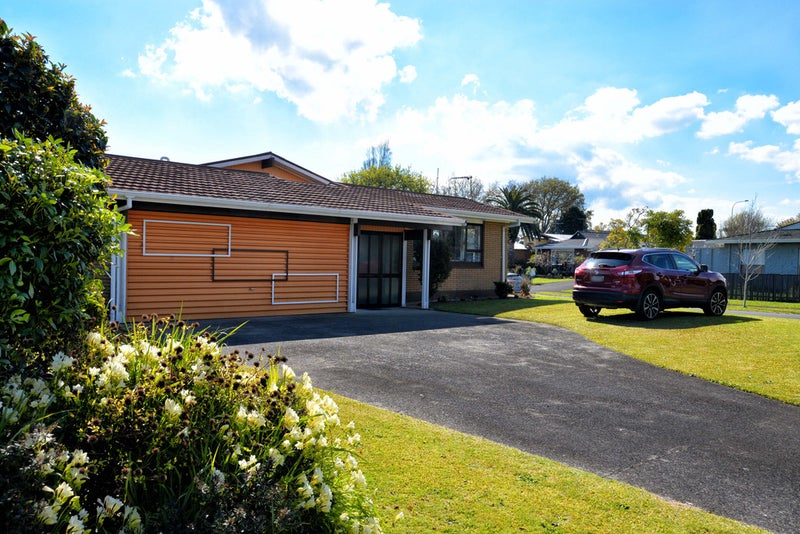 5 Beaumaris Way, Conifer Grove, Takanini - Carousel 2