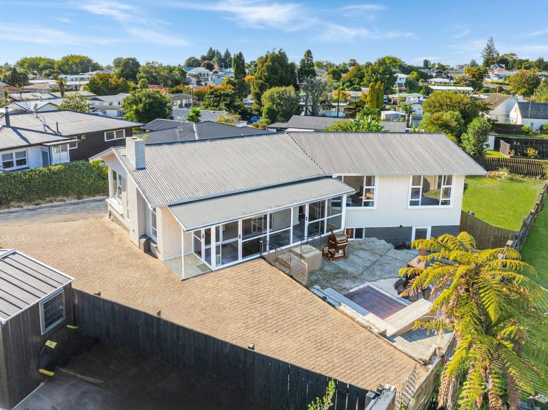 19 Seifert Street, Forest Lake, Hamilton - Carousel 2