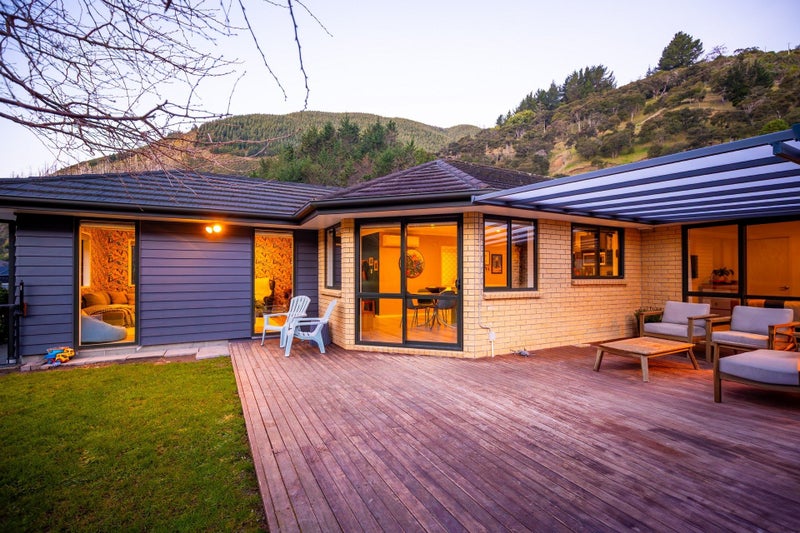 5 Tindle Place, The Brook, Nelson - Carousel 1