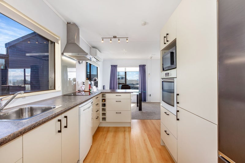 37 Nalanda Crescent, Broadmeadows, Wellington - Carousel 2