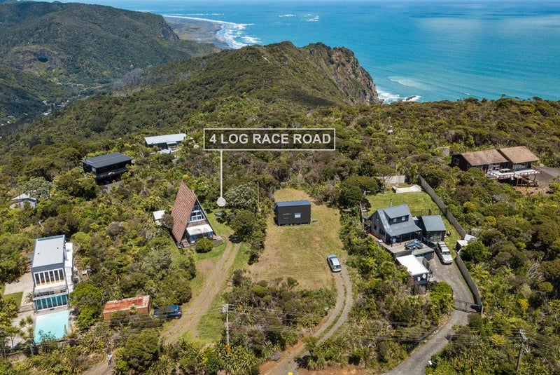 4 Log Race Road, New Lynn - Carousel 2