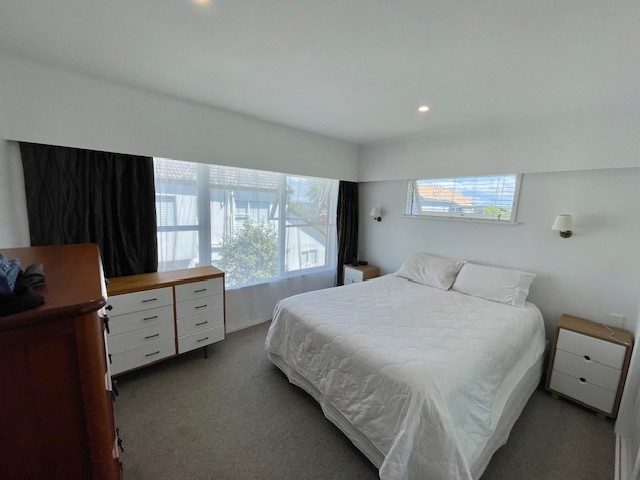 5/2 Argyle Terrace, Milford, Auckland - Carousel 7