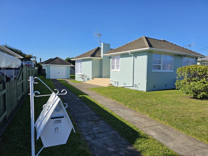 11 Middlesex Street, Levin, Levin - Carousel 1