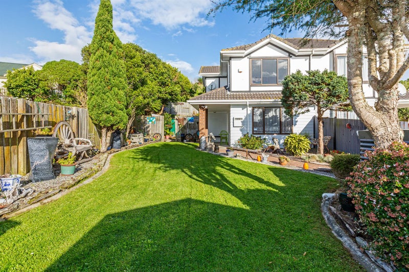 2/5 Coventry Close, Ascot Park, Porirua - Carousel 1