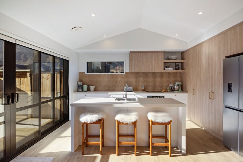 6 Lincoln Road, Jacks Point, Queenstown - Carousel 1