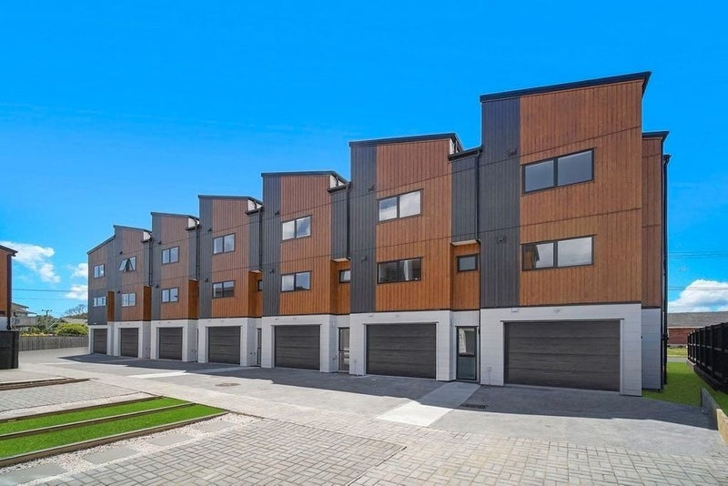 3/26 Dale Crescent, Pakuranga, Auckland - Carousel 1