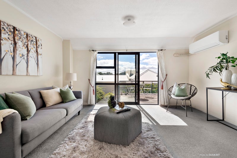 3/12 Vallance Street, Kilbirnie, Wellington - Carousel 1