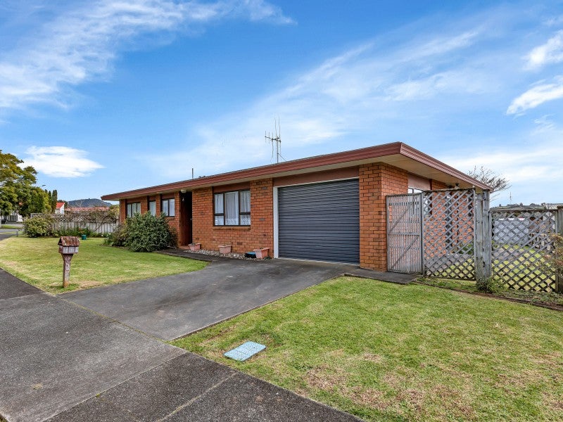 1 Elm Place, Tikipunga, Whangarei - Carousel 1
