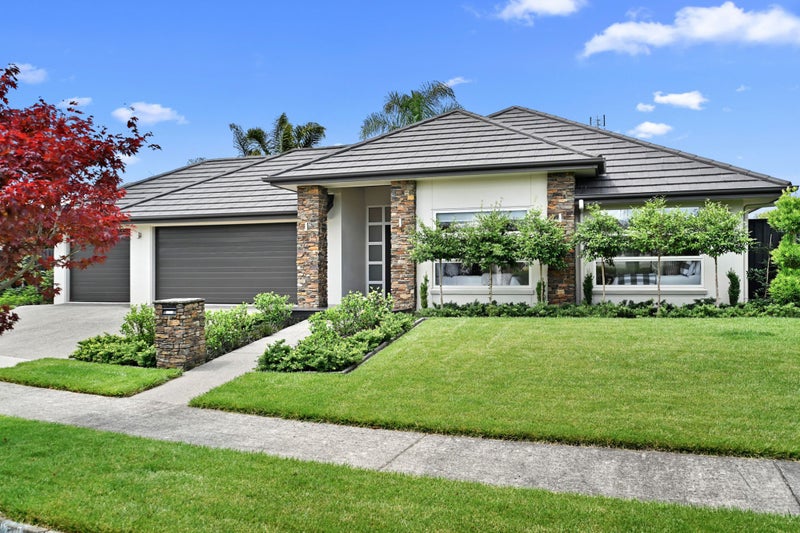 4 Michael Terrence Place, Flagstaff, Hamilton - Carousel 1