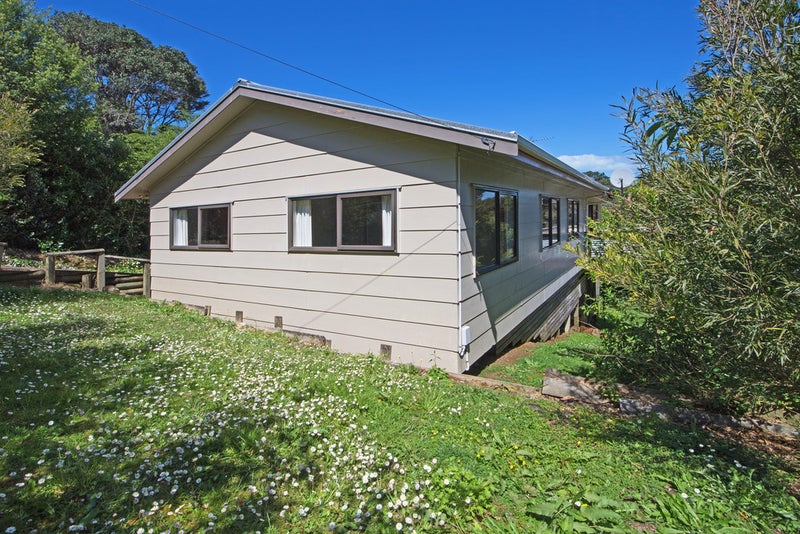 40 Goodwin Avenue, Oneroa, Waiheke Island - Carousel 2