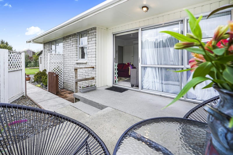 107 Shakespeare Street, Leamington, Cambridge - Carousel 2