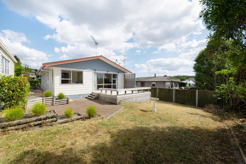 74 Amanda Avenue, Dinsdale, Hamilton - Carousel 2