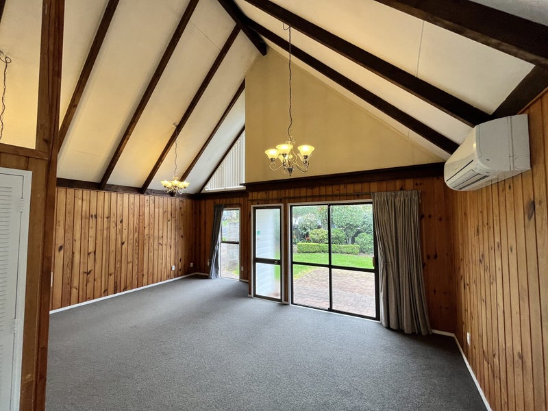 8A Himalaya Crescent, Lynfield, Auckland - Carousel 2