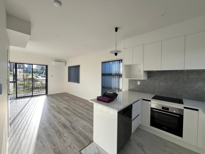 2 Hokoteta Street, Mount Wellington, Auckland - Carousel 2