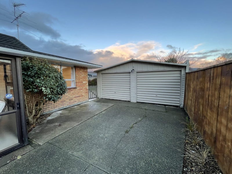 79 Pasadena Crescent, Totara Park, Upper Hutt - Carousel 2