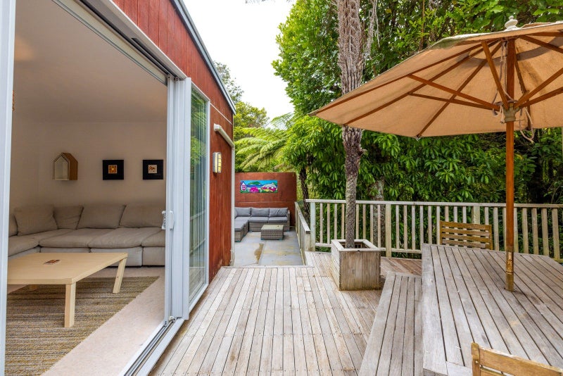 26A Frank Street, Oneroa, Waiheke Island - Carousel 1