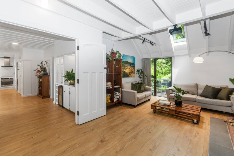 74 Scenic Drive, Titirangi, Auckland - Carousel 2