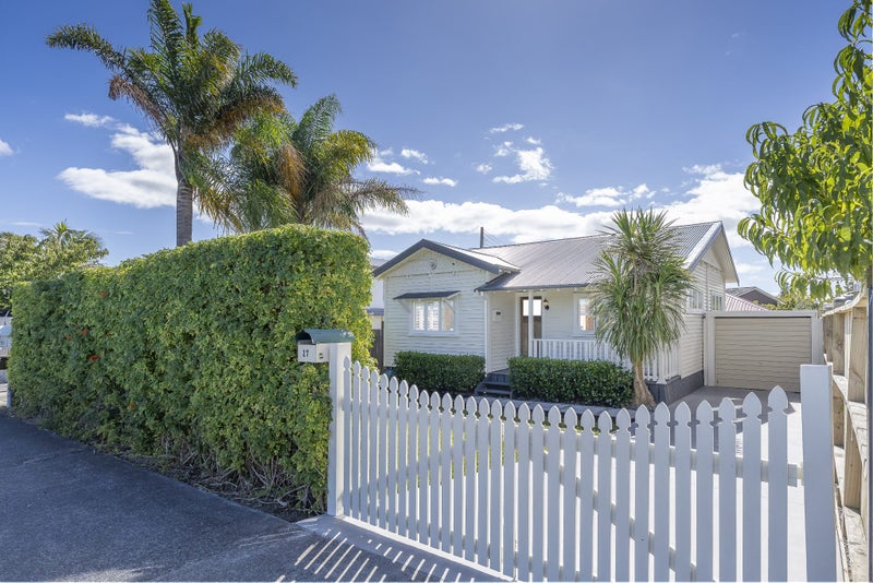 1/17 Elm Street, Avondale, Auckland - Carousel 1